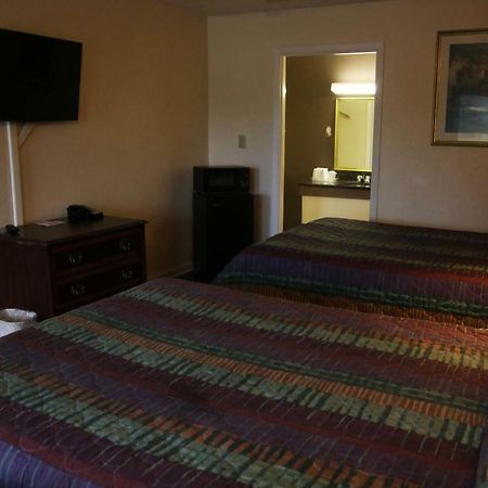 Imperial Inn Grand Blanc Bagian luar foto