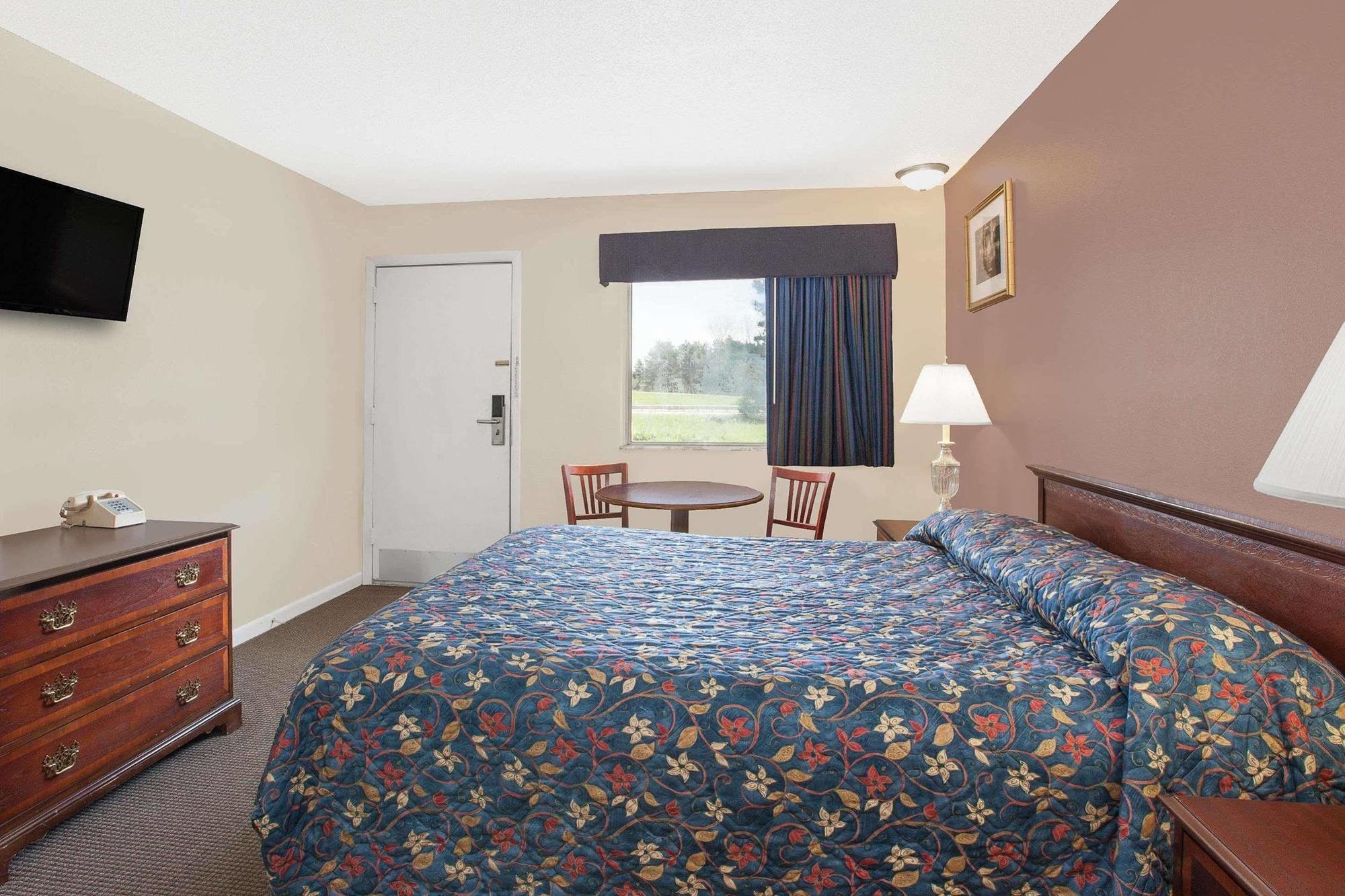 Imperial Inn Grand Blanc Bagian luar foto